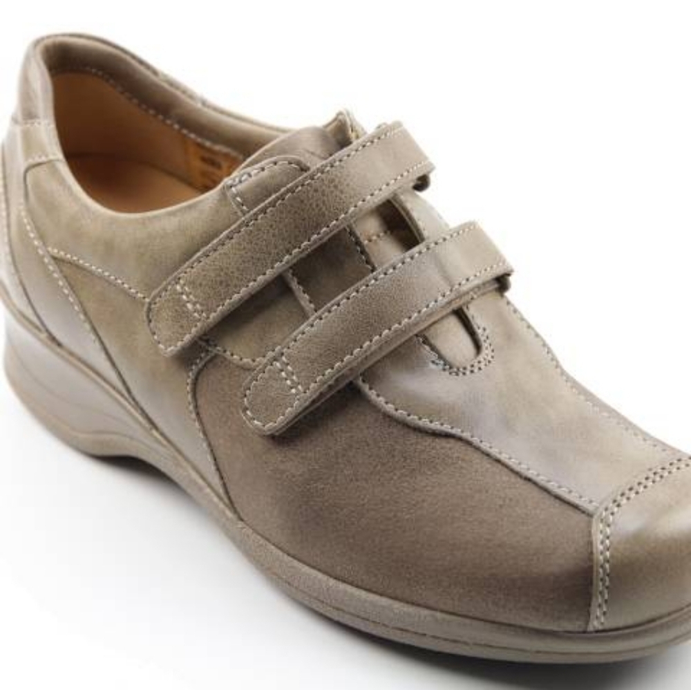 LUCIA Comfort Leather Shoes size 7.‎ 5 UK 11 US